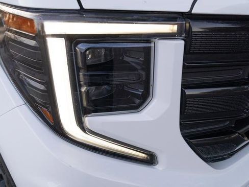 Used 2022 GMC Sierra 1500 Elevation image 42