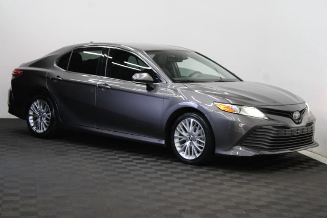 Used 2019 Toyota Camry XLE FWD image 1