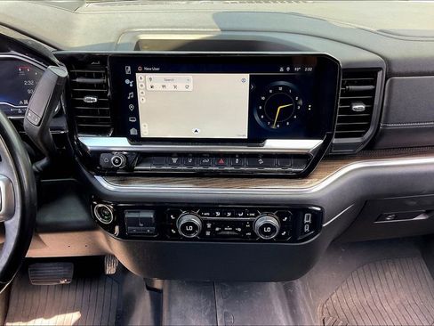 Used 2024 Chevrolet Silverado 2500 LT image 13