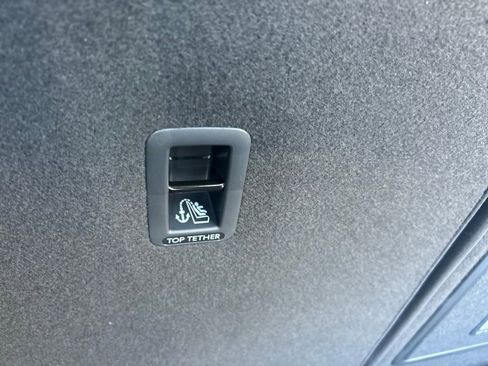 New 2026 Volkswagen Taos SE image 43