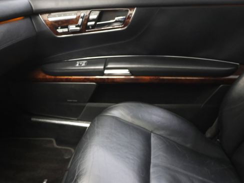 Used 2007 Mercedes-Benz CL 550 image 14
