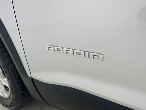 Used 2019 GMC Acadia SLE FWD image 29