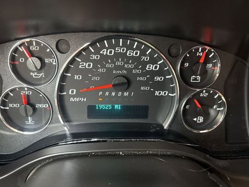 Used 2023 GMC Savana 2500 w/ Driver Convenience Package image 15