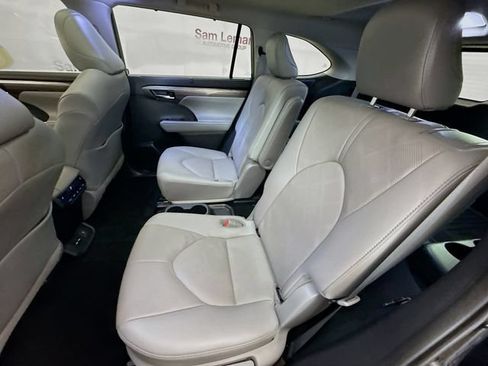 Used 2021 Toyota Highlander Platinum AWD/4WD image 26