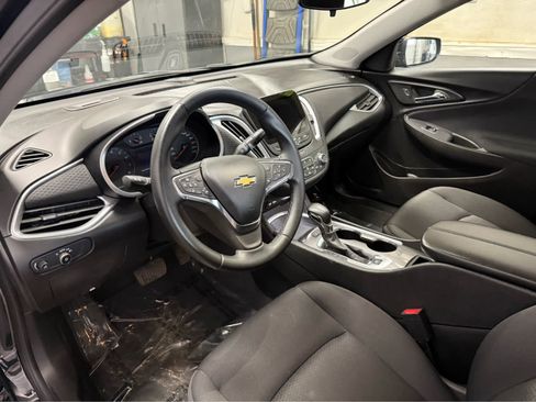 Used 2024 Chevrolet Malibu LT w/ Midnight Edition image 9