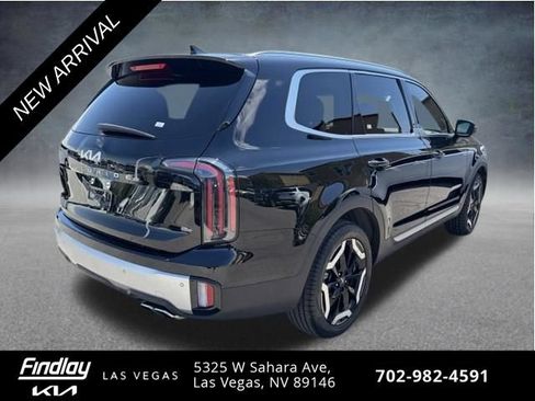 Certified 2023 Kia Telluride EX w/ EX Captain's Chair Package FWD image 5