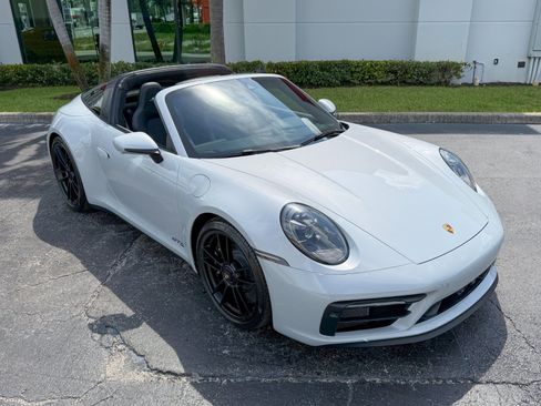 Used 2024 Porsche 911 Targa 4 GTS AWD/4WD image 2