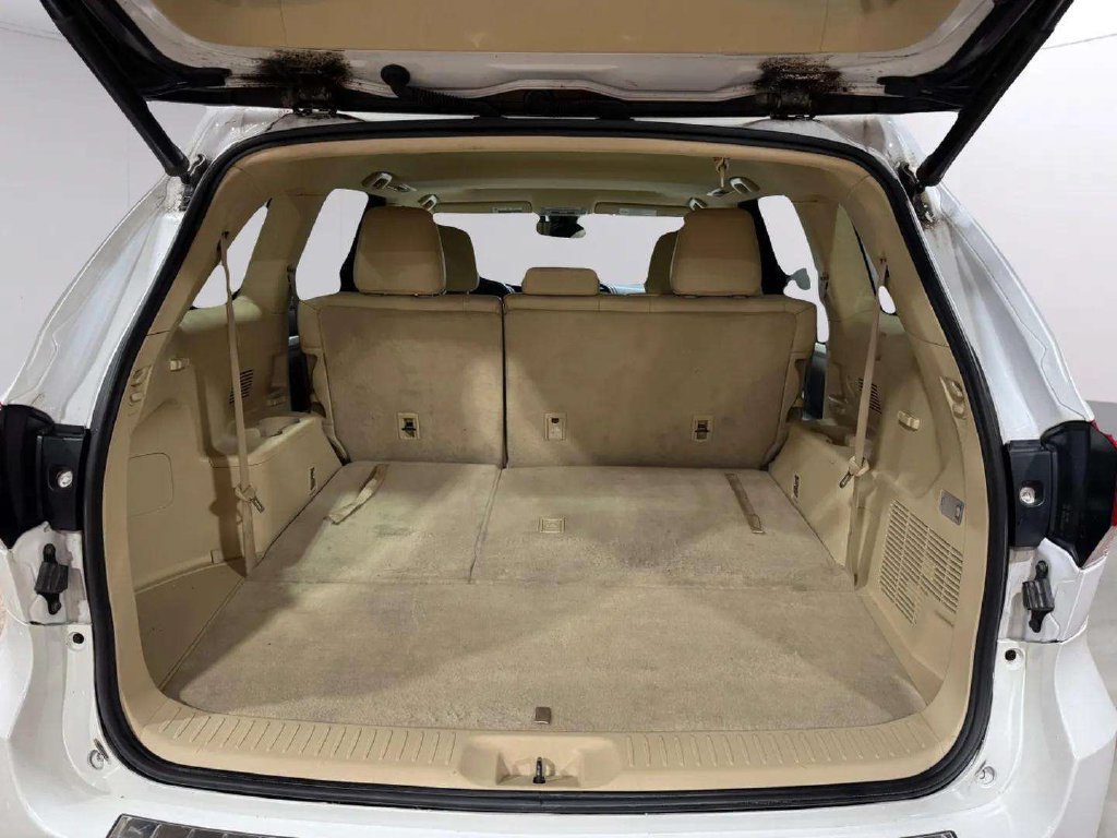 Used 2019 Toyota Highlander XLE AWD/4WD image 32
