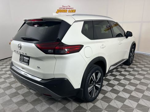 Used 2023 Nissan Rogue SL w/ SL Premium Package FWD image 7