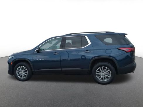 Used 2023 Chevrolet Traverse LT AWD/4WD image 3