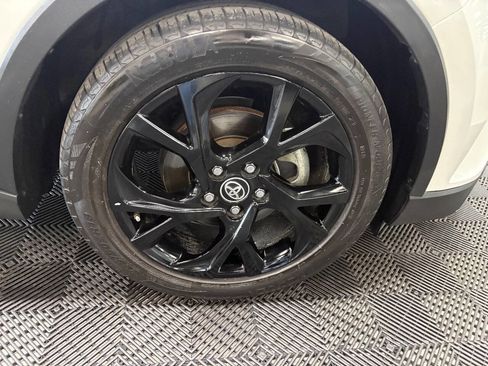 Used 2018 Toyota C-HR XLE image 13