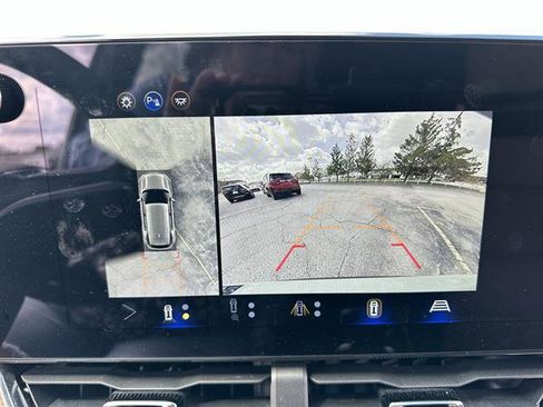 Used 2025 Chevrolet Equinox ACTIV w/ Safety and Technology Package image 21