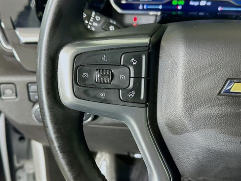 Used 2025 Chevrolet Silverado 1500 LT AWD/4WD image 16