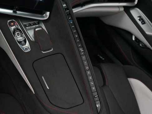 Used 2023 Chevrolet Corvette Stingray Premium Conv w/ Z51 Performance Package RWD image 22