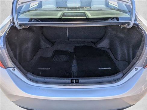 Used 2017 Toyota Corolla LE image 7