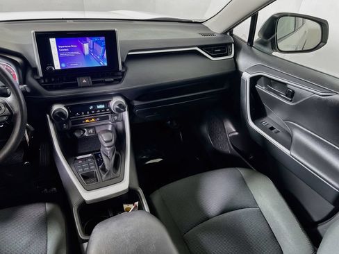 Certified 2025 Toyota RAV4 LE AWD/4WD image 19
