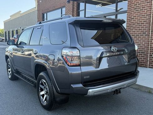 Used 2022 Toyota 4Runner TRD Off-Road Premium AWD/4WD image 4