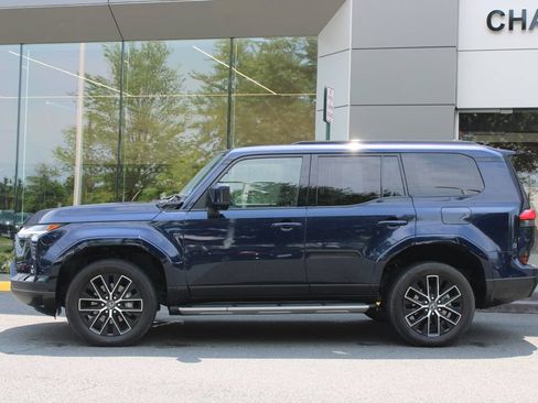 Used 2024 Lexus GX 550 w/ Accessory Package (Z1) AWD/4WD image 5