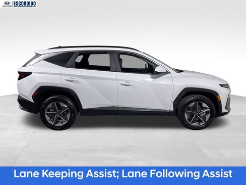 Certified 2025 Hyundai Tucson SEL AWD/4WD image 6
