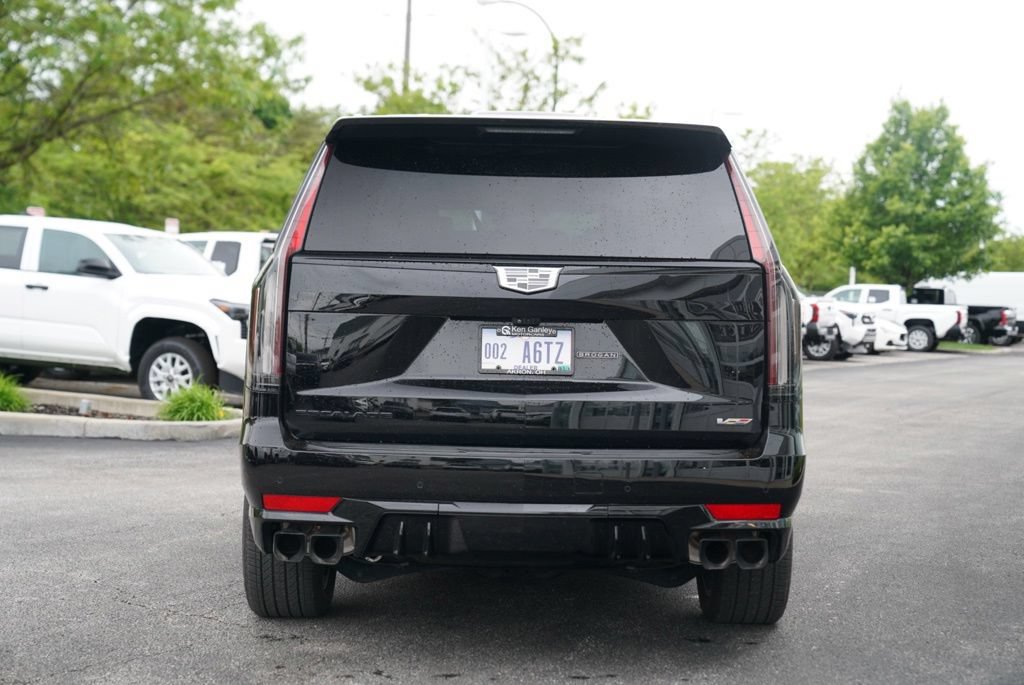 Used 2023 Cadillac Escalade V w/ LPO, ONYX Package AWD/4WD image 12