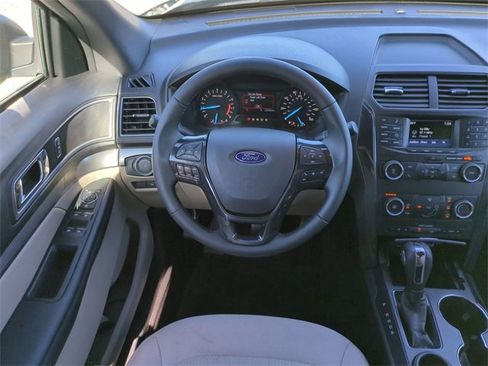 Used 2019 Ford Explorer XLT w/ Class III Trailer Tow Package image 17