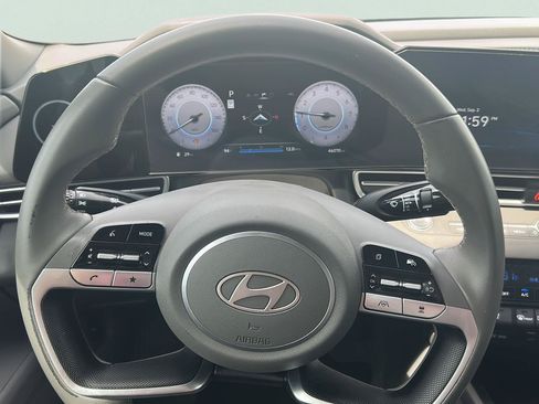 Used 2025 Hyundai Elantra SEL FWD image 10