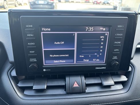 Used 2021 Toyota RAV4 XLE image 14