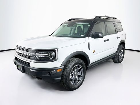 Used 2024 Ford Bronco Sport Badlands image 3
