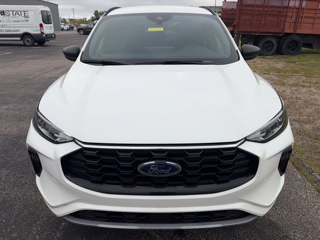 Certified 2024 Ford Escape ST-Line w/ Tech Pack #1 AWD/4WD image 2