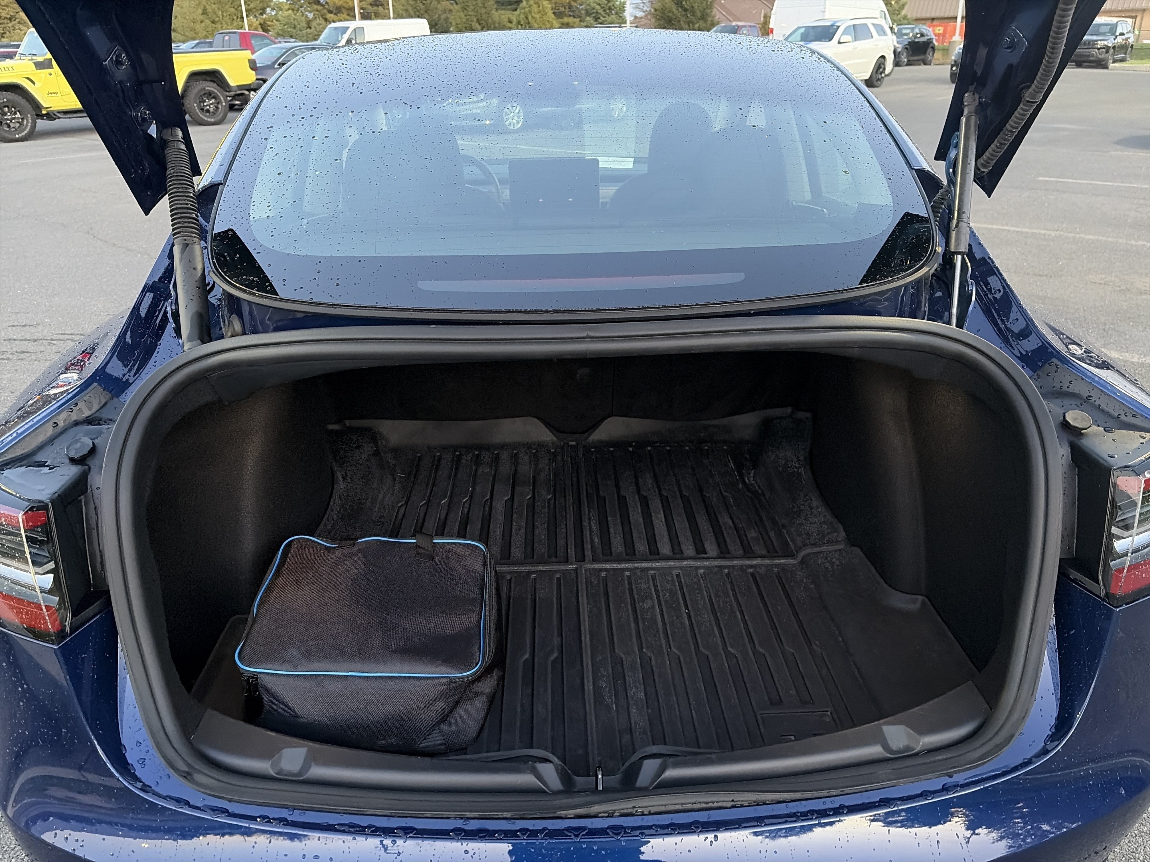 Used 2023 Tesla Model 3 Standard Range RWD image 16