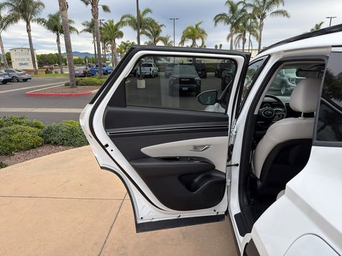 Used 2024 Hyundai Tucson Limited image 8