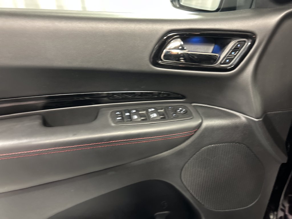 Used 2025 Dodge Durango GT AWD/4WD image 14