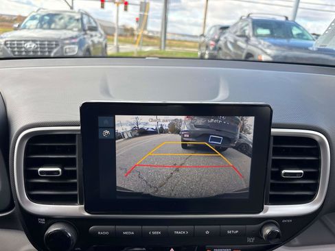 Used 2026 Hyundai Venue SEL FWD image 10