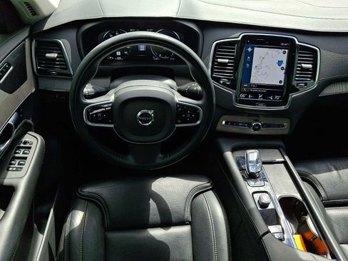 Used 2022 Volvo XC90 T8 Inscription AWD/4WD image 12