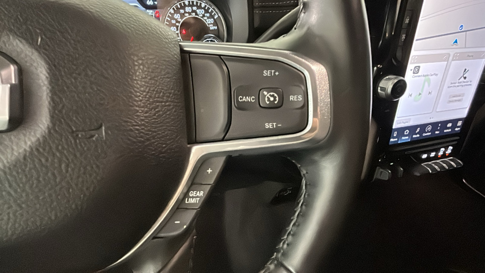 Used 2024 RAM 2500 Laramie AWD/4WD image 19