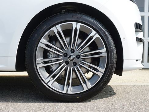 New 2025 Land Rover Range Rover Sport Dynamic SE image 33