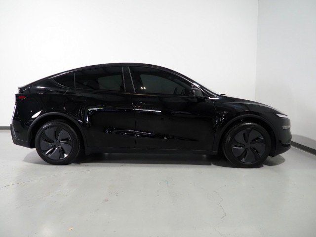 Used 2026 Tesla Model Y Long Range RWD image 6