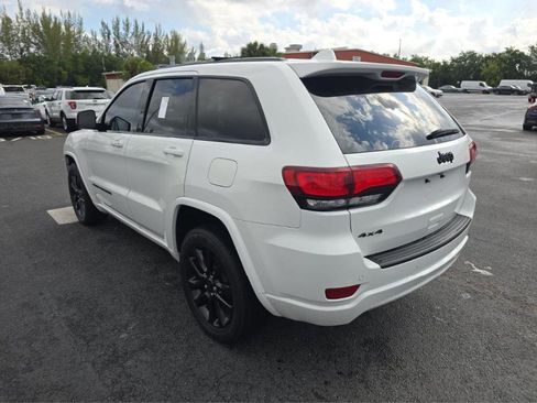 Used 2021 Jeep Grand Cherokee Laredo X AWD/4WD image 7