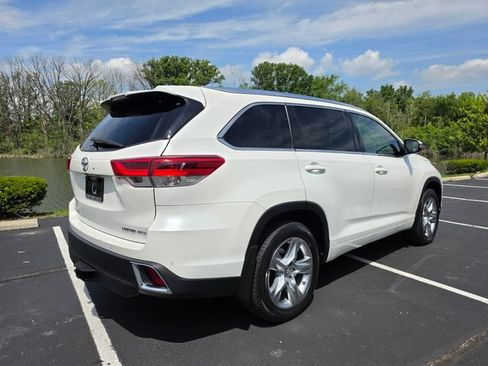 Used 2018 Toyota Highlander Limited AWD/4WD image 8