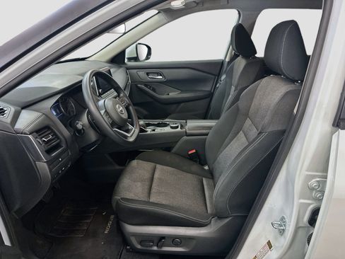 Used 2024 Nissan Rogue SV AWD/4WD image 13