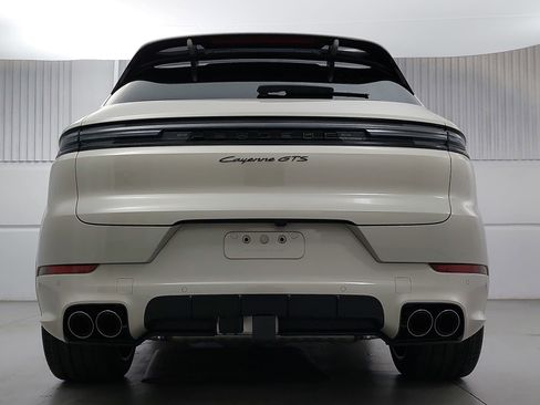 New 2026 Porsche Cayenne GTS image 6