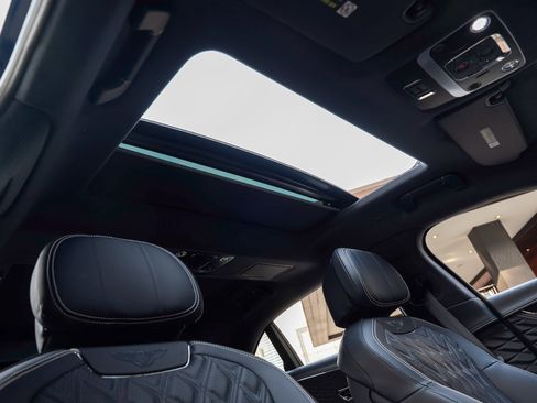 Used 2026 Bentley Flying Spur Azure image 61