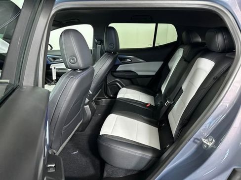 Used 2024 Chevrolet Equinox EV LT image 25