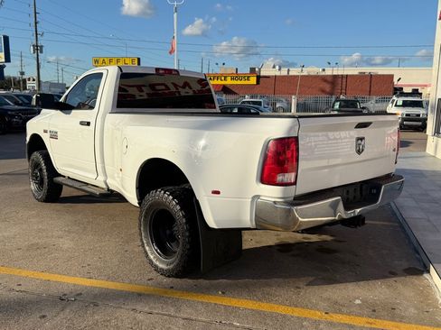Used 2018 RAM 3500 Tradesman w/ Chrome Appearance Group image 9