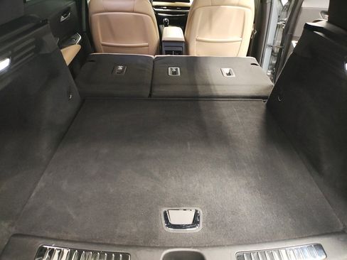 Used 2024 Cadillac XT4 Premium Luxury image 15