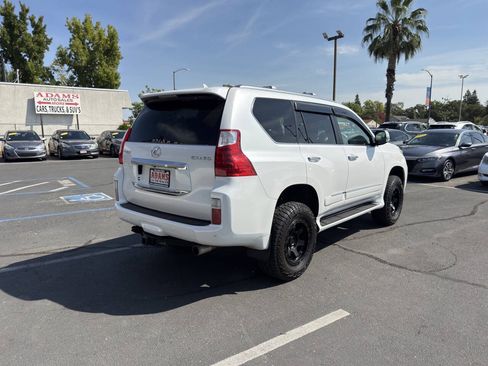 Used 2010 Lexus GX 460 Premium AWD/4WD image 3