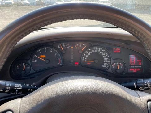 Used 2004 Pontiac Bonneville SLE w/ Premier Edition FWD image 38