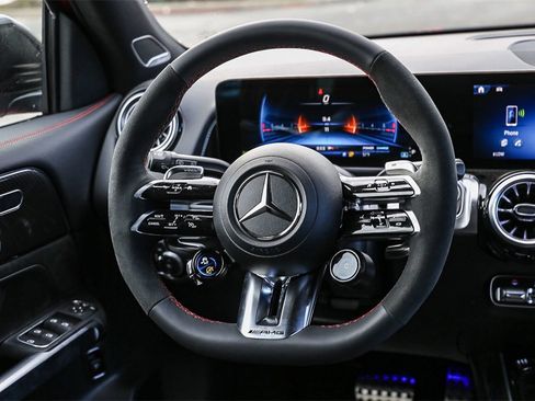 New 2025 Mercedes-Benz GLB 35 AMG 4MATIC image 16