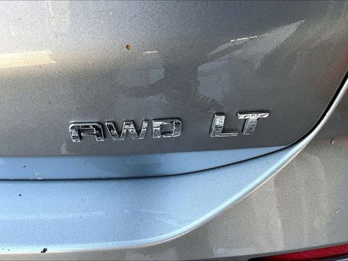 Used 2023 Chevrolet Equinox LT AWD/4WD image 24