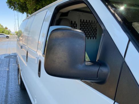 Used 2021 Chevrolet Express 2500 w/ Driver Convenience Package RWD image 17